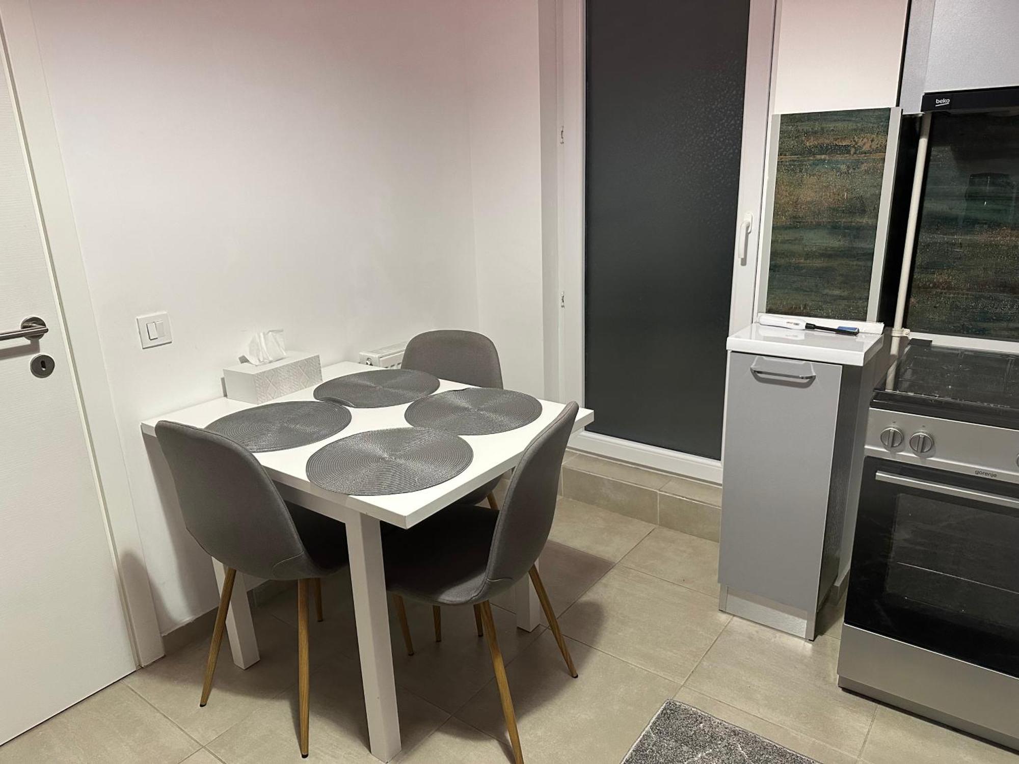 Toscana Apartments Otopeni Eksteriør bilde